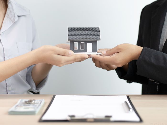 屋根カバー工事の流れ